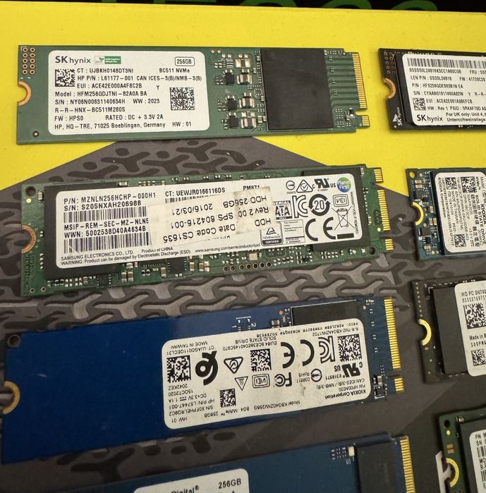 Ram Laptop DDR4 8GB, SSD M2 nvm 256gb, 128gb Ploiesti • OLX.ro