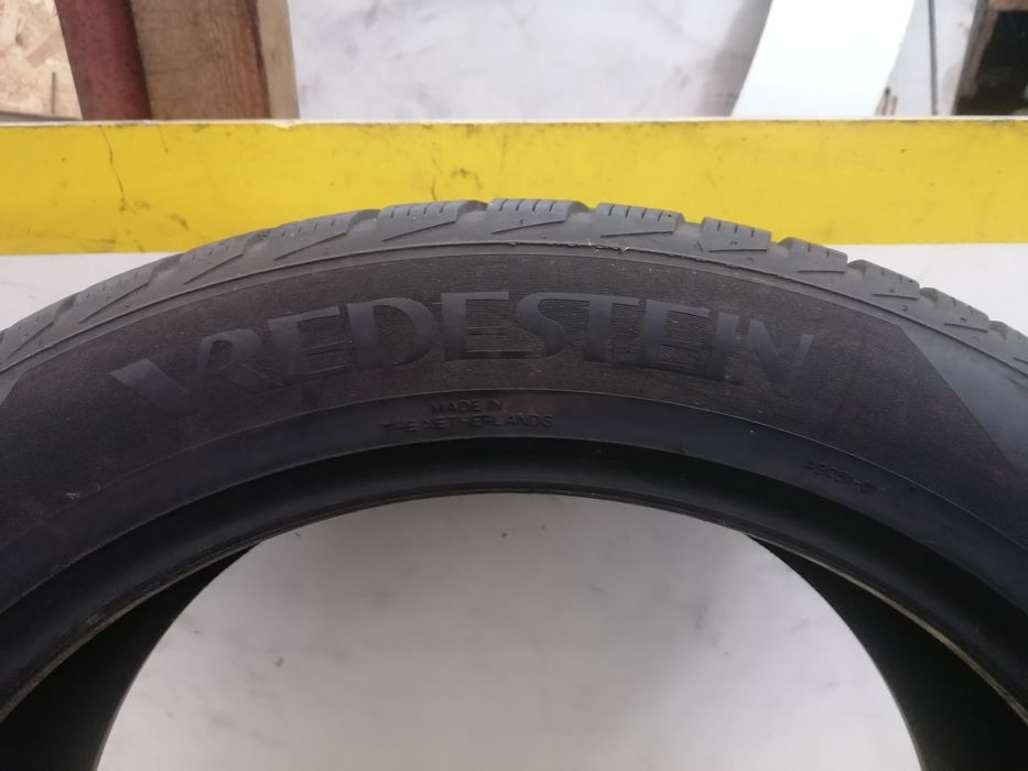 275/45/21 110y iarna  2*Vredestein dot 2321.   5,,37mm