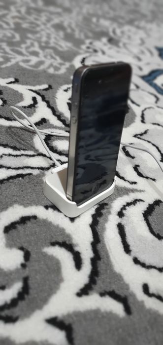 Telefon Nokia E7 sotiladi