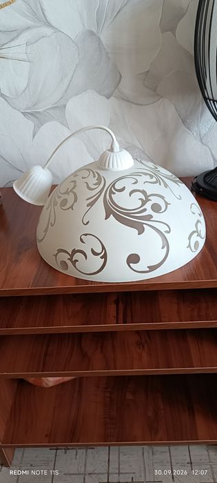 Люстра из матового стекла