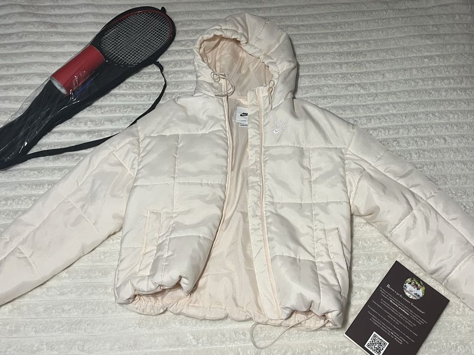 Nike дамско пухено яке XS с качулка – екрю / бяло