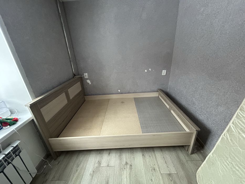 Спальный гарнитур б/у