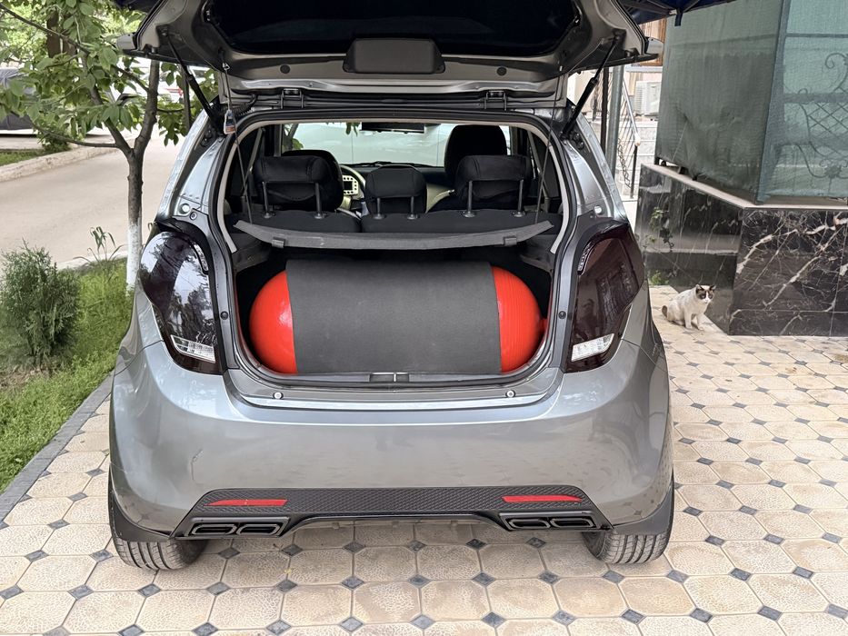 Продаю спарк в идеальном состояние