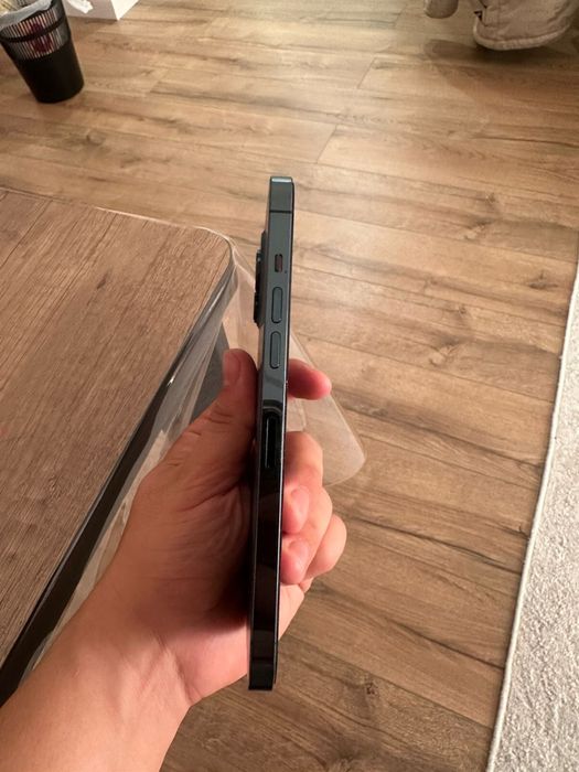 Продам Iphone 12 pro max