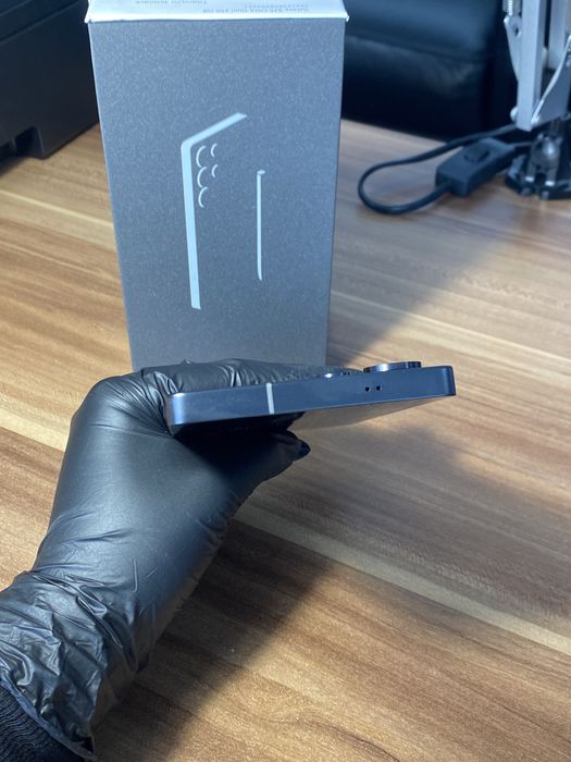 Samsung Galaxy s25 ultra • 256 GB • Titanium Jetblack