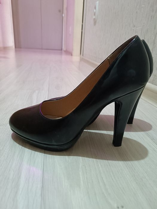 Туфли черные женские