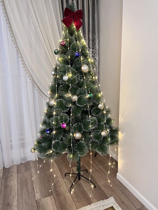 Продается Ёлка с игрушками 2 метр 10 см