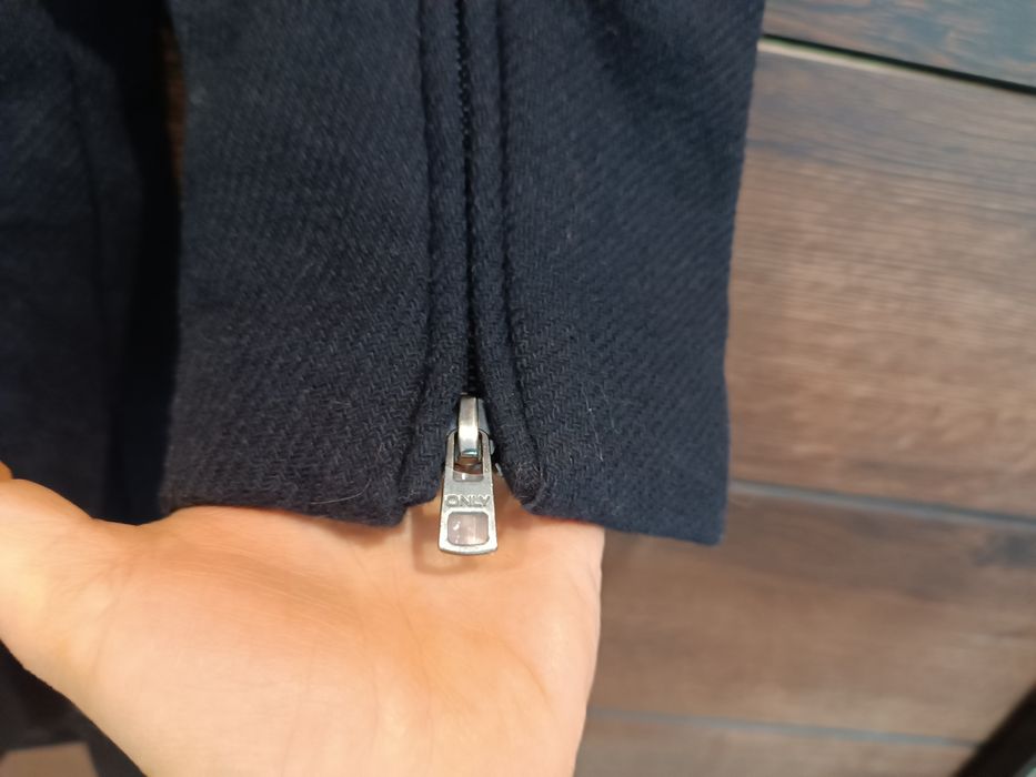 Only дамско палто размер Л 100% вълна