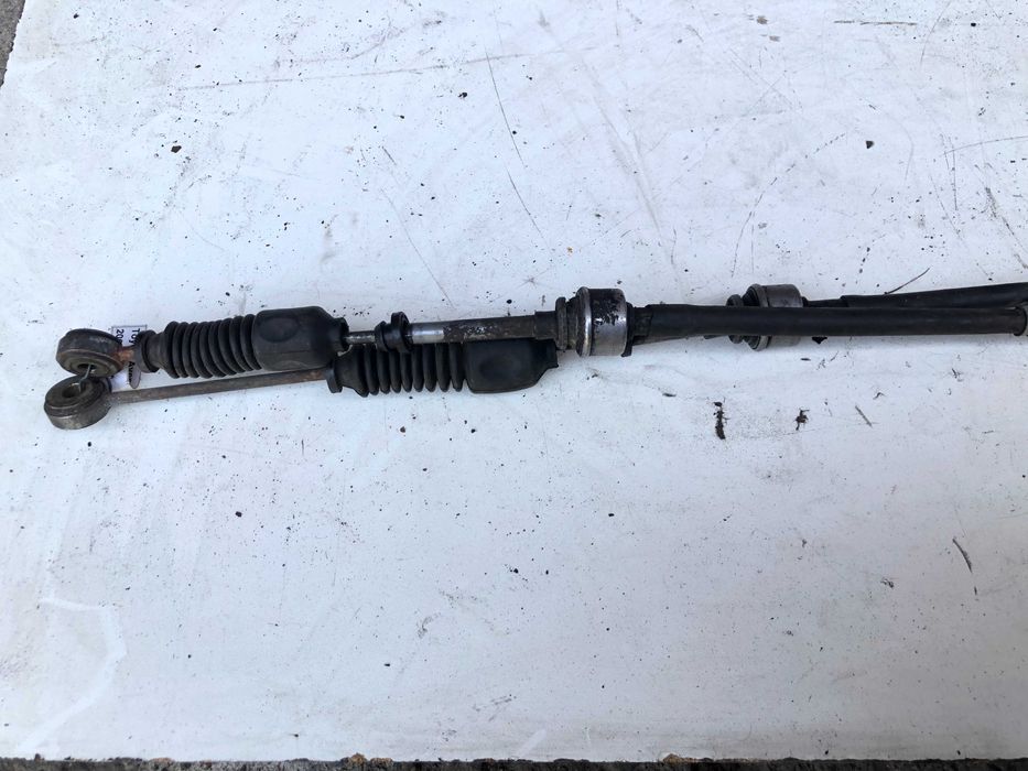 Жила скоростен лост Toyota avensis t25 2.2d4d 150hp 2007г