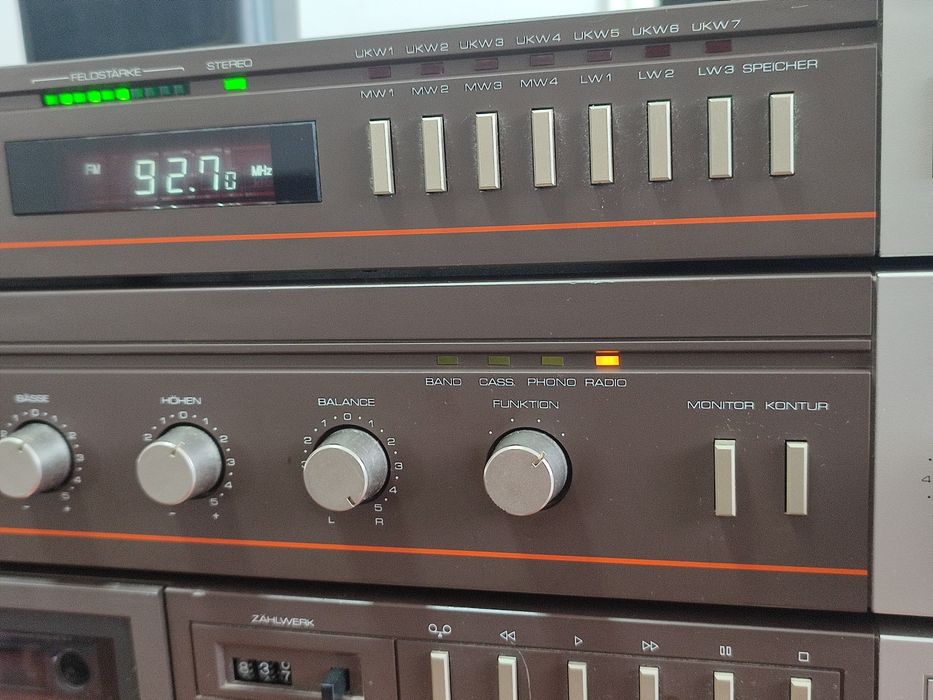 Linie audio Universum