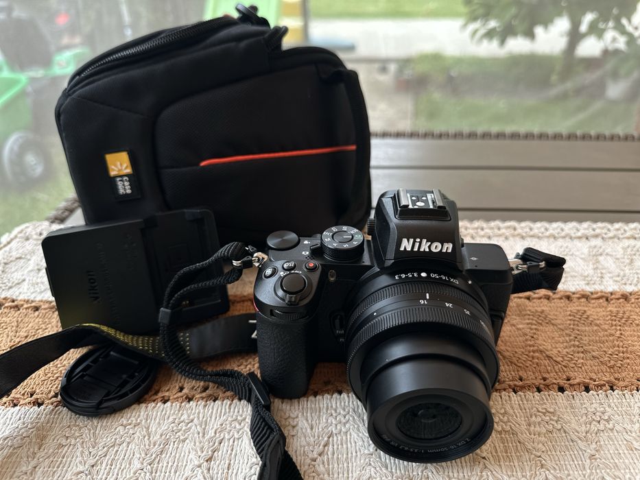 Фотоапарат Nikon Z50 + обектив Nikon Z DX 16-50mm VR