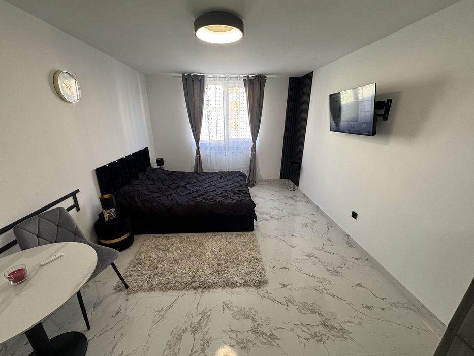 Garaoniera de vanzare zona maratei 22 mp Renovata complet
