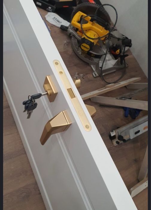 Установка дверей профиссионально