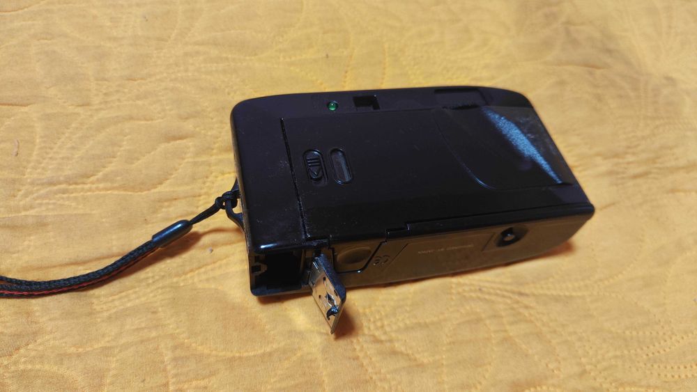 Фотоапарат с лента Skina