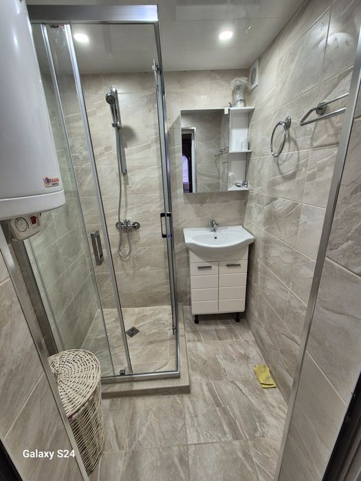 Дава се под наем Тристаен апартамент в Варна, Младост 1 - 100 кв.м за 698.19 € - Снимка #9