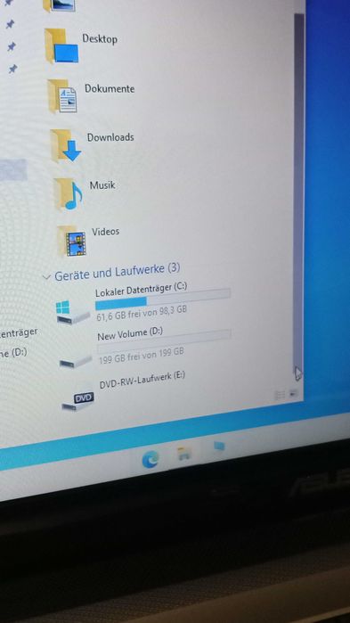 Лаптоп Asus A52F