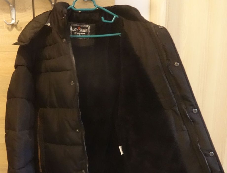 Geaca de iarna barbati, marime L/40, captuseala imblanita, negru, noua