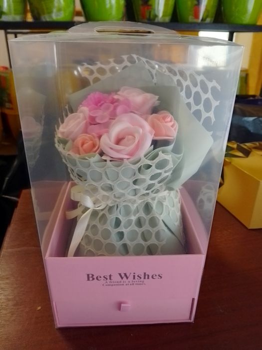 Букет в кутия -2 модела