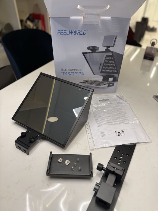 Телепромптер Feelworld Portable Folding Teleprompter 13″ / аутокю