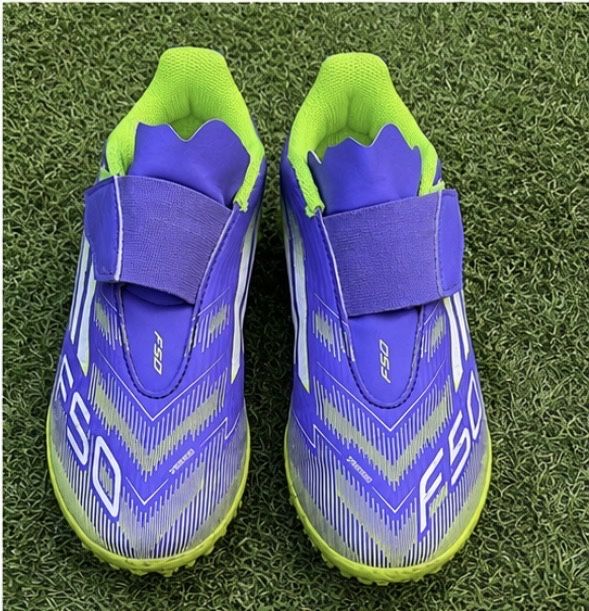 Детцки футболни стоножки adidas