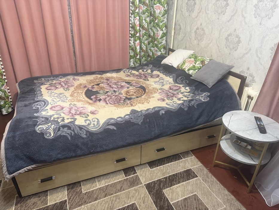 Продам кровать двухспальная