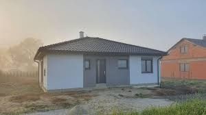 Vând case modulare pe structură metalică învelit cu panouri sandwich