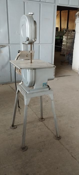 Нож для резки древо, трикотаж и т.д...