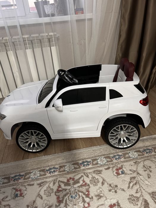 Электромобиль детский