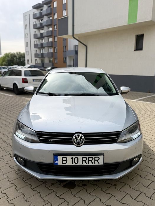 VOLKSWAGEN Jetta 2012 — imagine 3