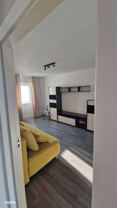 Ap cu 3 camere decomandat, et. 4/4, zona Girocului