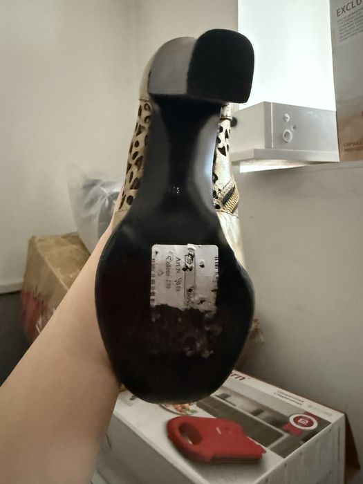Кожаные сапоги в идеальном состоянии, размер 38