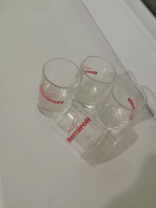 Продам бокалы для шампанского рюмки