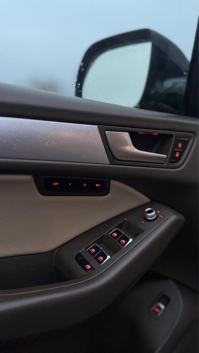 Vand Audi Q5 quattro