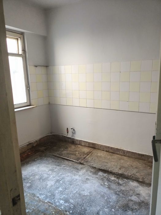 Apartament cu 4 camere etajul 4/4 în Micro 16 str Astronauților