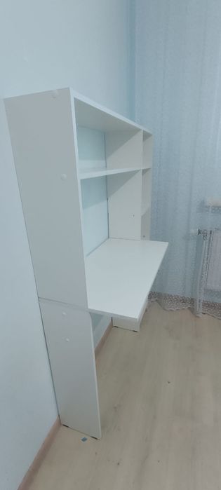 Продам столик в хорошем состоянии.