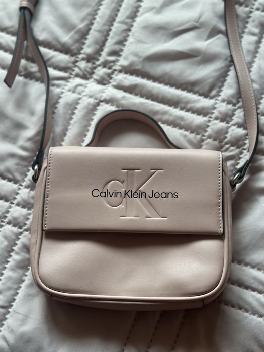 Розова чанта Calvin Klein