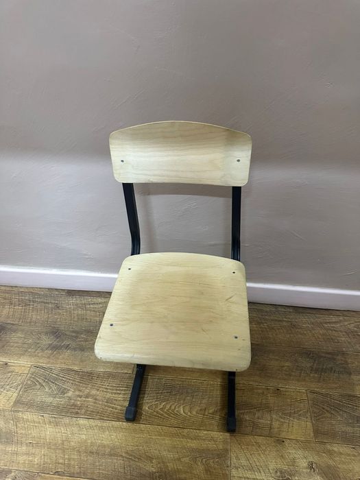 Стул    школьный