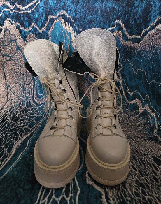 Vand ghete  de piele