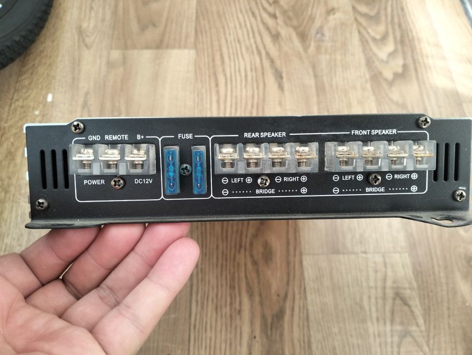 Продам генератор 15000 и уселитель 5000 от приоры