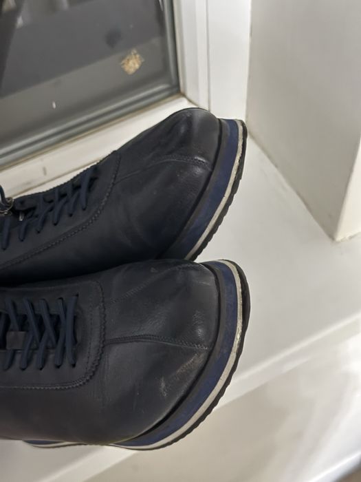 Синяя мужская обувь