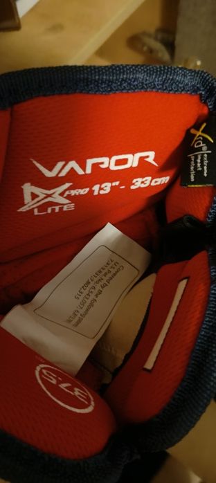 Продам хоккейные краги