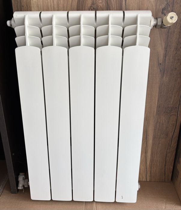 Calorifer alb, 400x670, utilizat foarte puțin timp