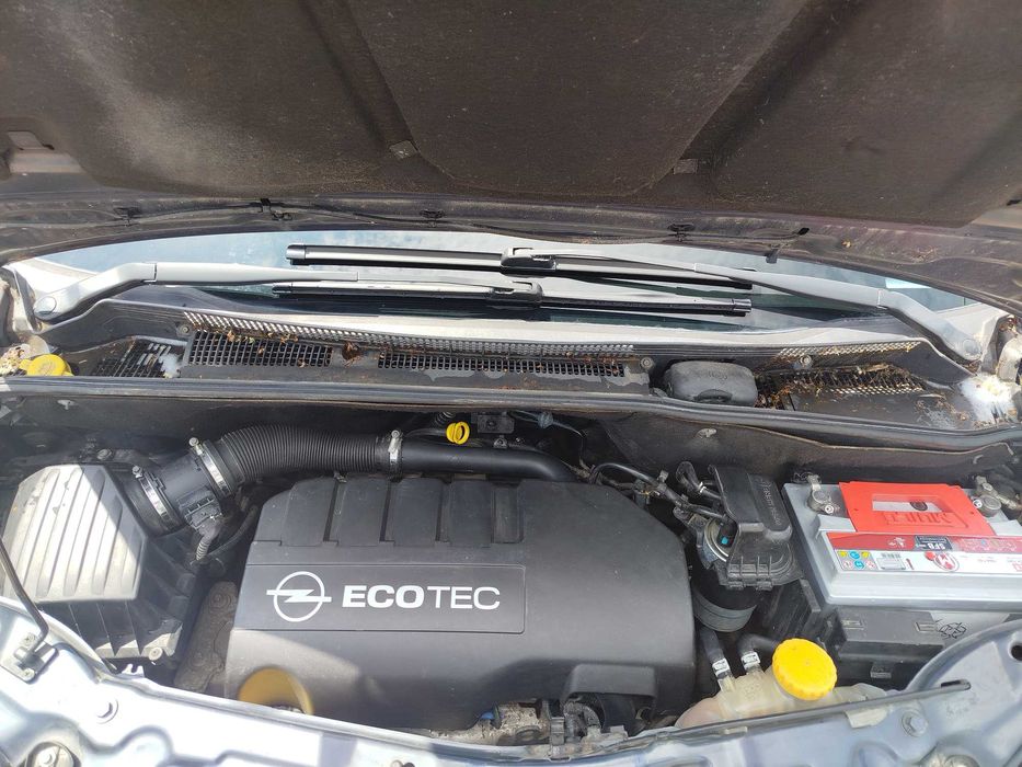 Opel Meriva 1.3CDT ВАН  ВЕРИГА  Фейст лифт много икономичен