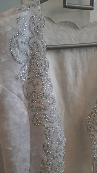 Продам камзол белый