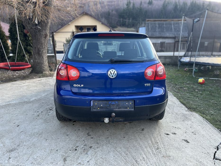 Golf 5 1.9 Tdi 2400€