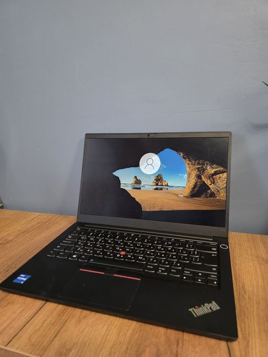 Lenovo Thinkpad E14 gen2 intel i5