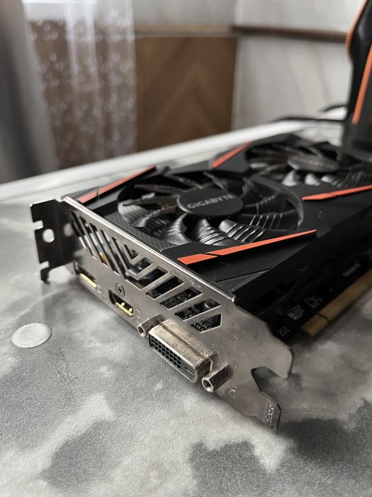 Продам видеокарту RX 550