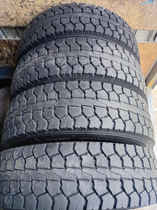 Pirelli TR85 215/75R17.5