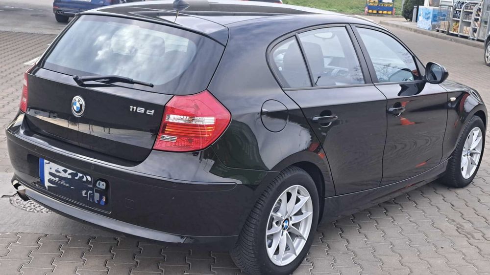 BMW seria 1 e87 an 2011