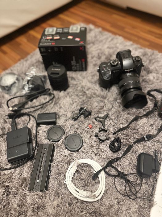 Panasonic Lumix GH5 + 12-35mm f/2.8 + 12-60mm + accesorii FULL KIT
